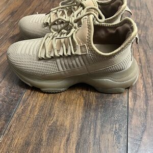 Stylish Tan Sneakers